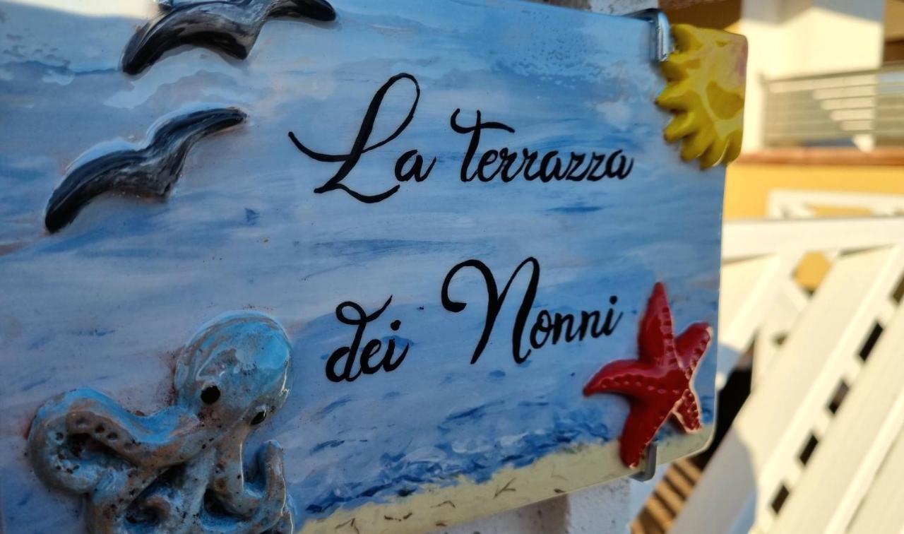 La Terrazza Dei Nonni Apartment Torre Specchia Ruggeri Exterior photo